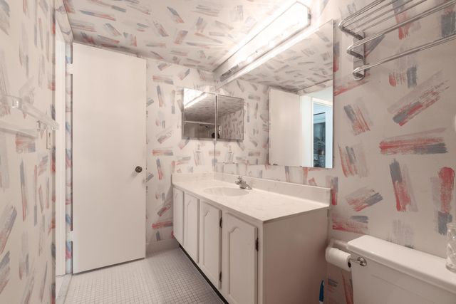 1155 Hillsboro Mile 502, Hillsboro Beach, FL 33062