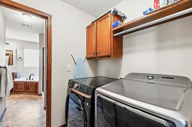 14214 W Willoughby Cir, Wichita, KS 67235