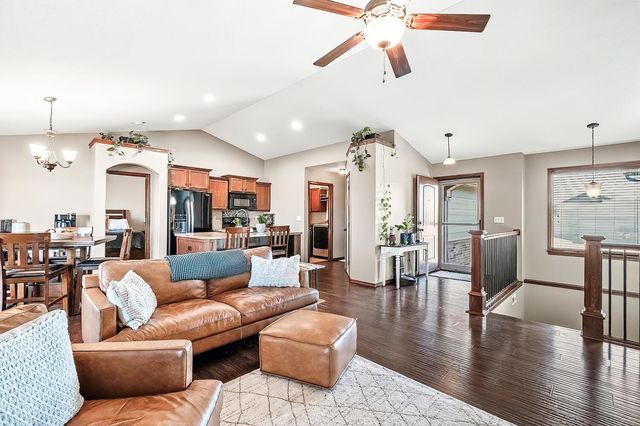 14214 W Willoughby Cir, Wichita, KS 67235