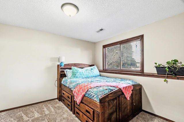 14214 W Willoughby Cir, Wichita, KS 67235