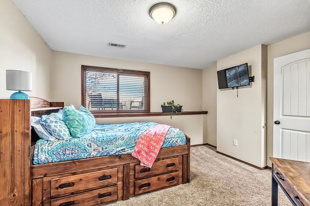 14214 W Willoughby Cir, Wichita, KS 67235