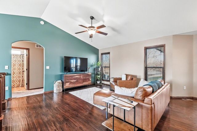 14214 W Willoughby Cir, Wichita, KS 67235