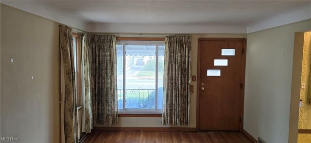 10301 Jasper Avenue, Cleveland, OH 44111