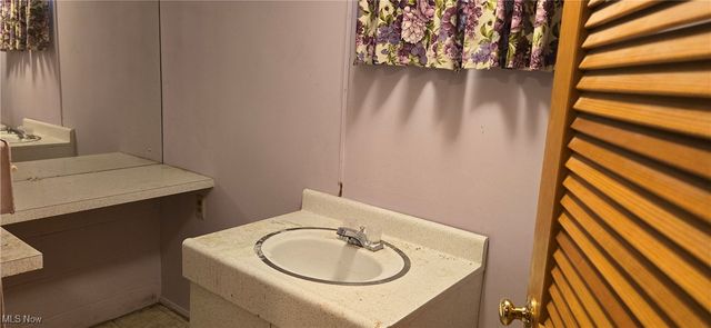 10301 Jasper Avenue, Cleveland, OH 44111