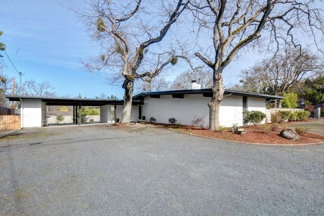 211 S Groveland Avenue, Medford, OR 97504