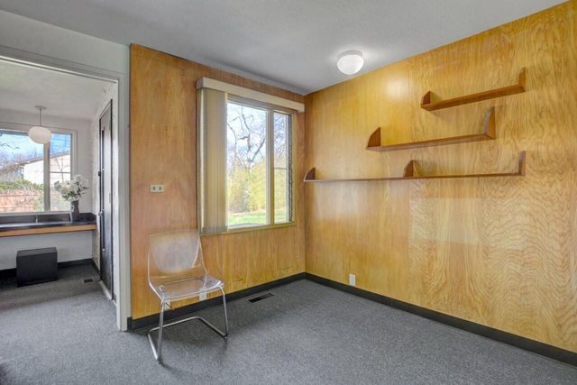 211 S Groveland Avenue, Medford, OR 97504