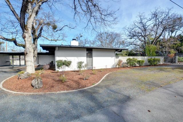 211 S Groveland Avenue, Medford, OR 97504