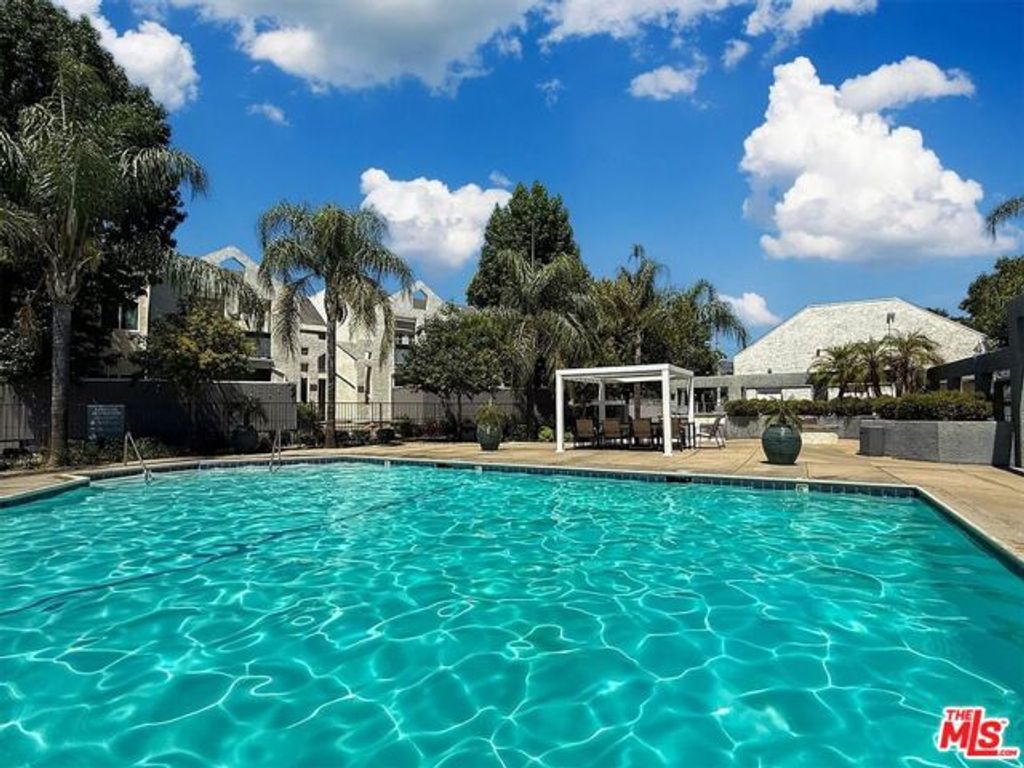 1925 W College Avenue, San Bernardino, CA 92407