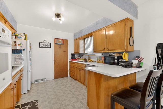 6912 Shoshone Road NE, Albuquerque, NM 87110