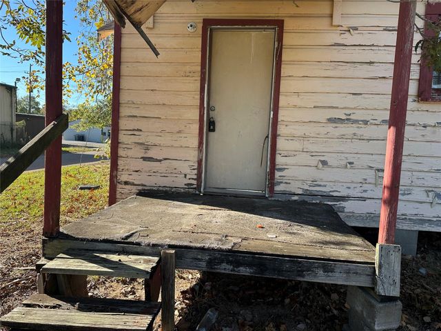 102 Hunt Street, Cleveland, TX 77327