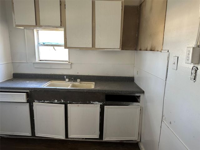 102 Hunt Street, Cleveland, TX 77327