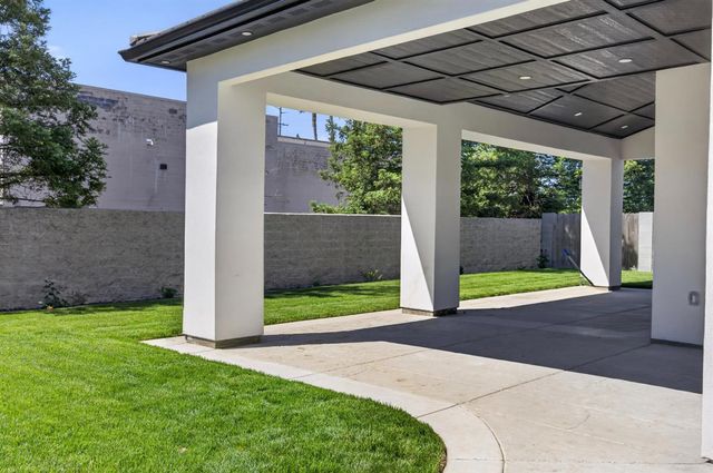 2430 Interlaken Ct, Lodi, CA 95242