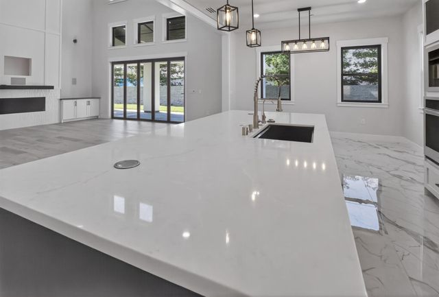 2430 Interlaken Ct, Lodi, CA 95242