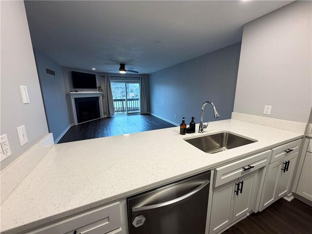 4986 W 60th Terrace, Mission, KS 66205