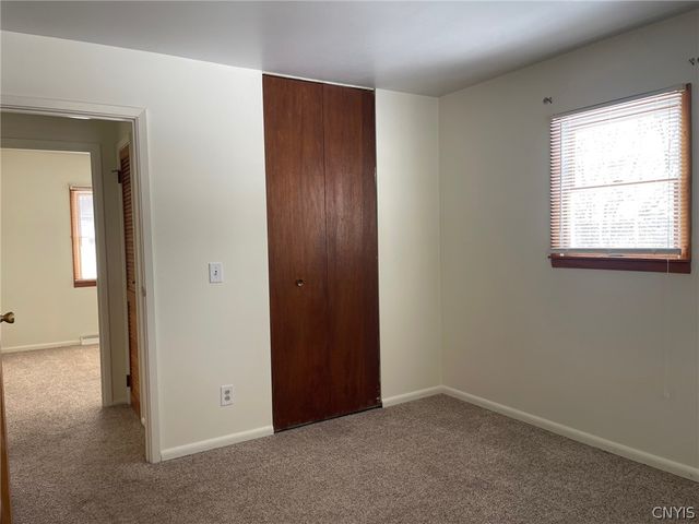 524 East Campbell Avenue, Sherrill, NY 13461