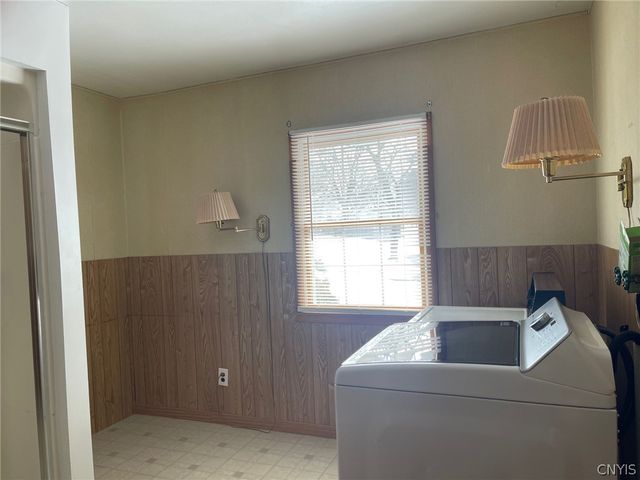 524 East Campbell Avenue, Sherrill, NY 13461