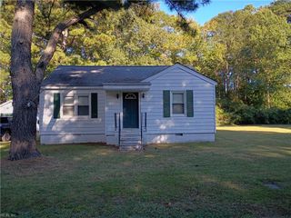 2163 Sarah Creek LN, Hayes, VA 23072