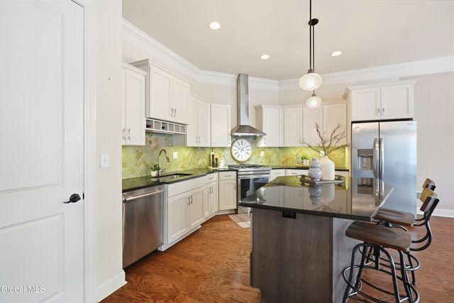 62 Cambridge Way, Colonie, NY 12110