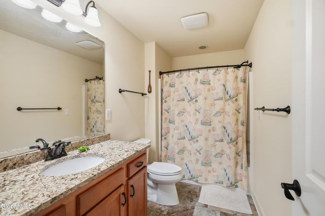 62 Cambridge Way, Colonie, NY 12110