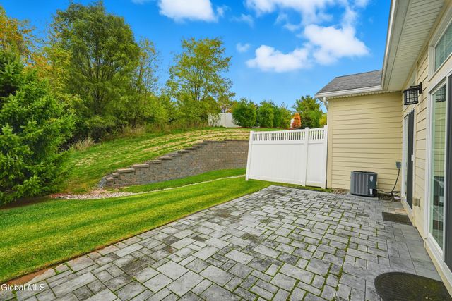 62 Cambridge Way, Colonie, NY 12110