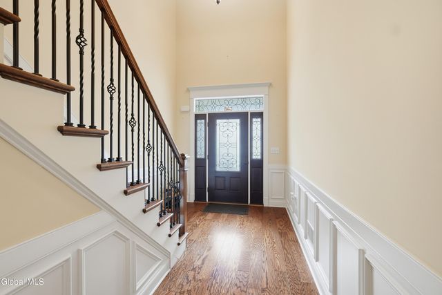 62 Cambridge Way, Colonie, NY 12110