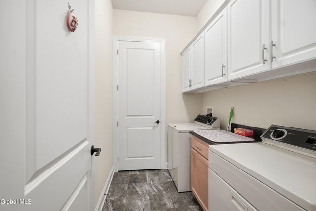 62 Cambridge Way, Colonie, NY 12110