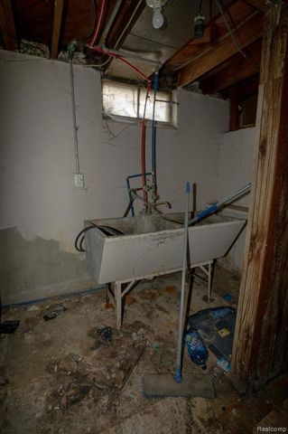 15726 Hubbell Street, Detroit, MI 48227