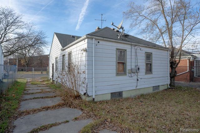 15726 Hubbell Street, Detroit, MI 48227