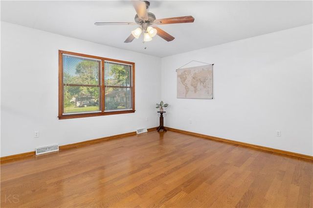 1205 S 9th Street, Clinton, MO 64735