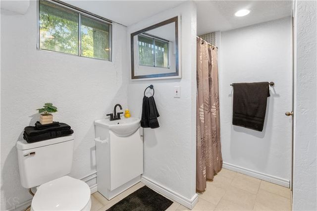 1205 S 9th Street, Clinton, MO 64735