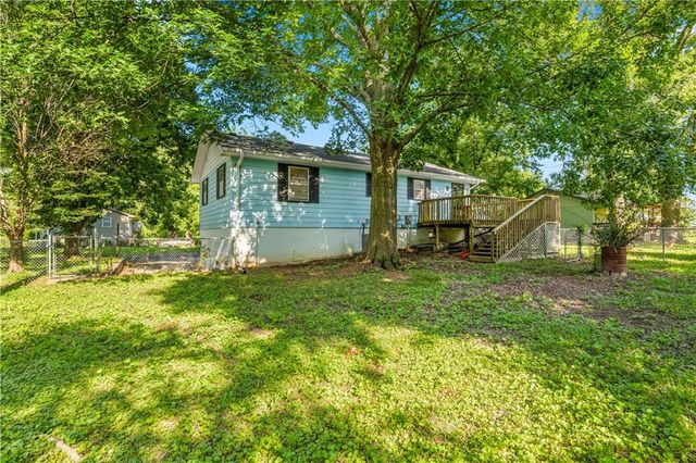 1205 S 9th Street, Clinton, MO 64735