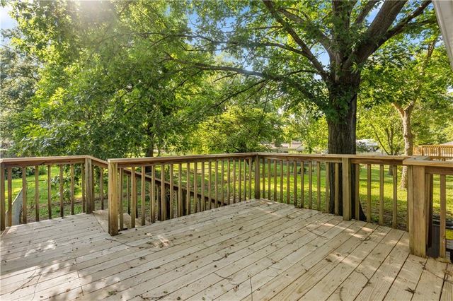 1205 S 9th Street, Clinton, MO 64735