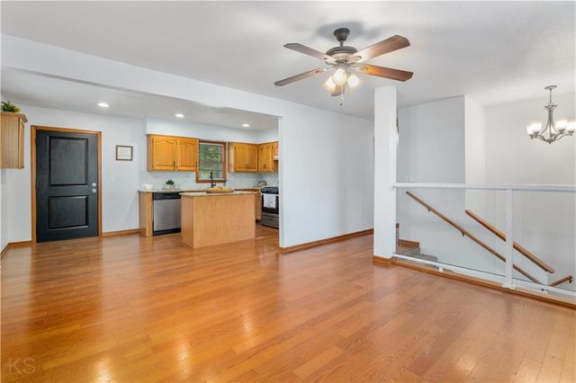 1205 S 9th Street, Clinton, MO 64735
