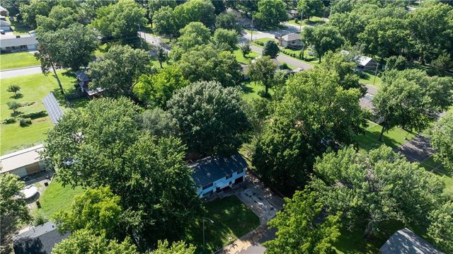 1205 S 9th Street, Clinton, MO 64735