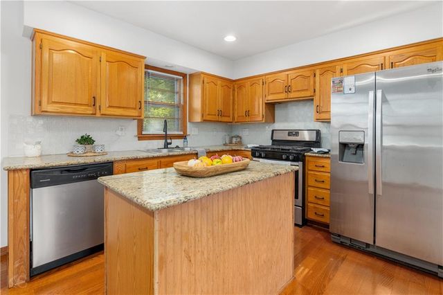 1205 S 9th Street, Clinton, MO 64735