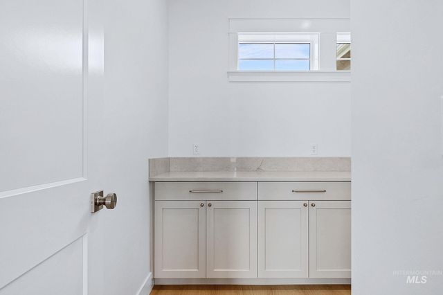 9401 Basin Kid Ct, Middleton, ID 83644