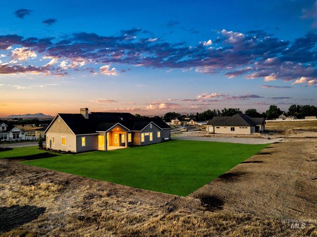9401 Basin Kid Ct, Middleton, ID 83644