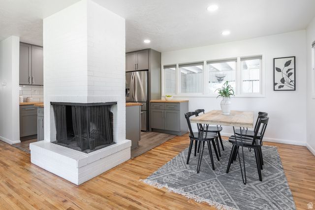 6915 S BROOKHILL DR, Cottonwood Heights, UT 84121