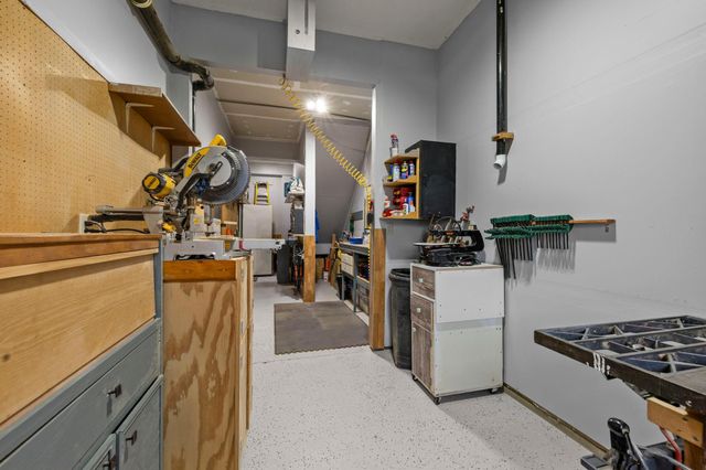 31789 Lakeway Drive NE, Cambridge, MN 55008