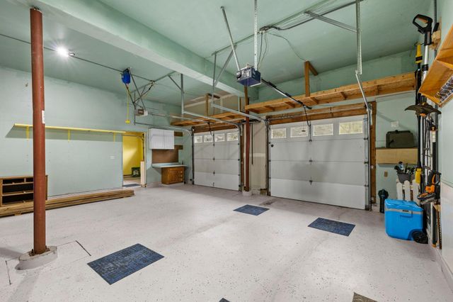 31789 Lakeway Drive NE, Cambridge, MN 55008