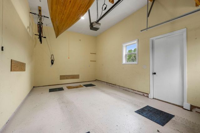 31789 Lakeway Drive NE, Cambridge, MN 55008