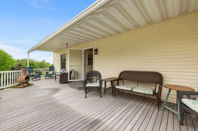 31789 Lakeway Drive NE, Cambridge, MN 55008