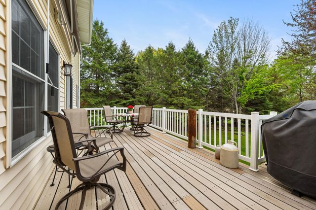 31789 Lakeway Drive NE, Cambridge, MN 55008
