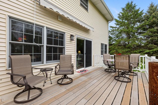 31789 Lakeway Drive NE, Cambridge, MN 55008