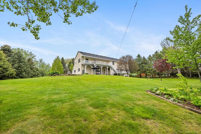 31789 Lakeway Drive NE, Cambridge, MN 55008