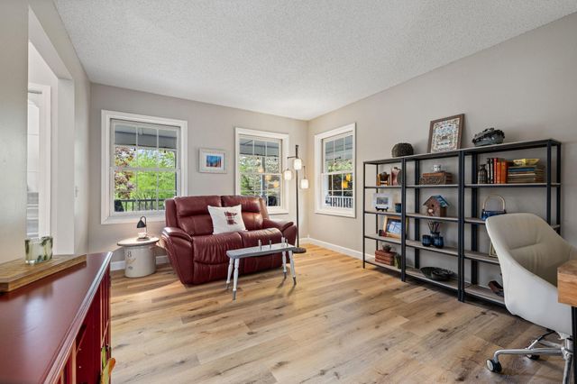 31789 Lakeway Drive NE, Cambridge, MN 55008