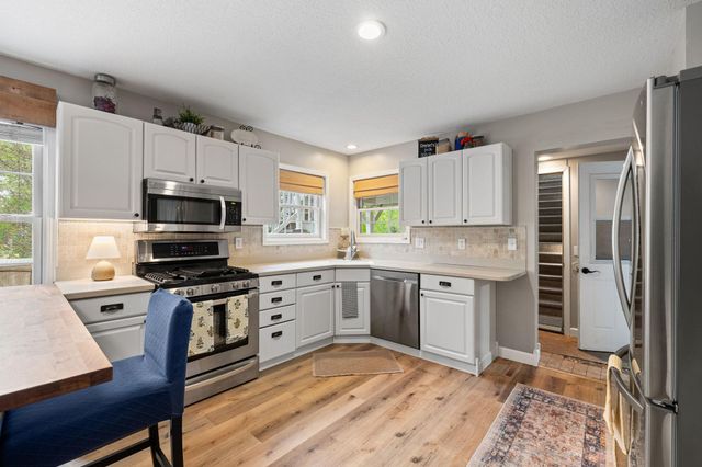 31789 Lakeway Drive NE, Cambridge, MN 55008