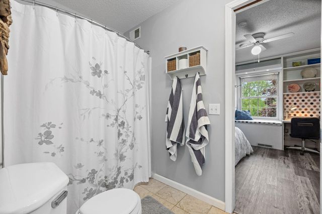 31789 Lakeway Drive NE, Cambridge, MN 55008