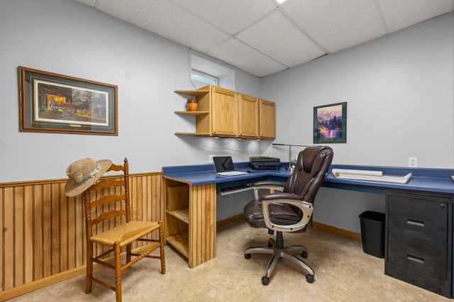 31789 Lakeway Drive NE, Cambridge, MN 55008