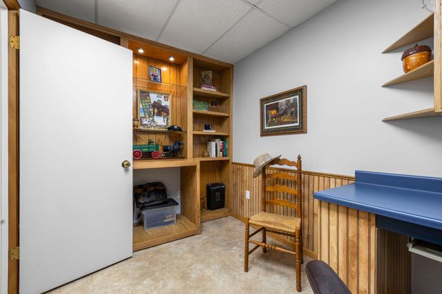 31789 Lakeway Drive NE, Cambridge, MN 55008
